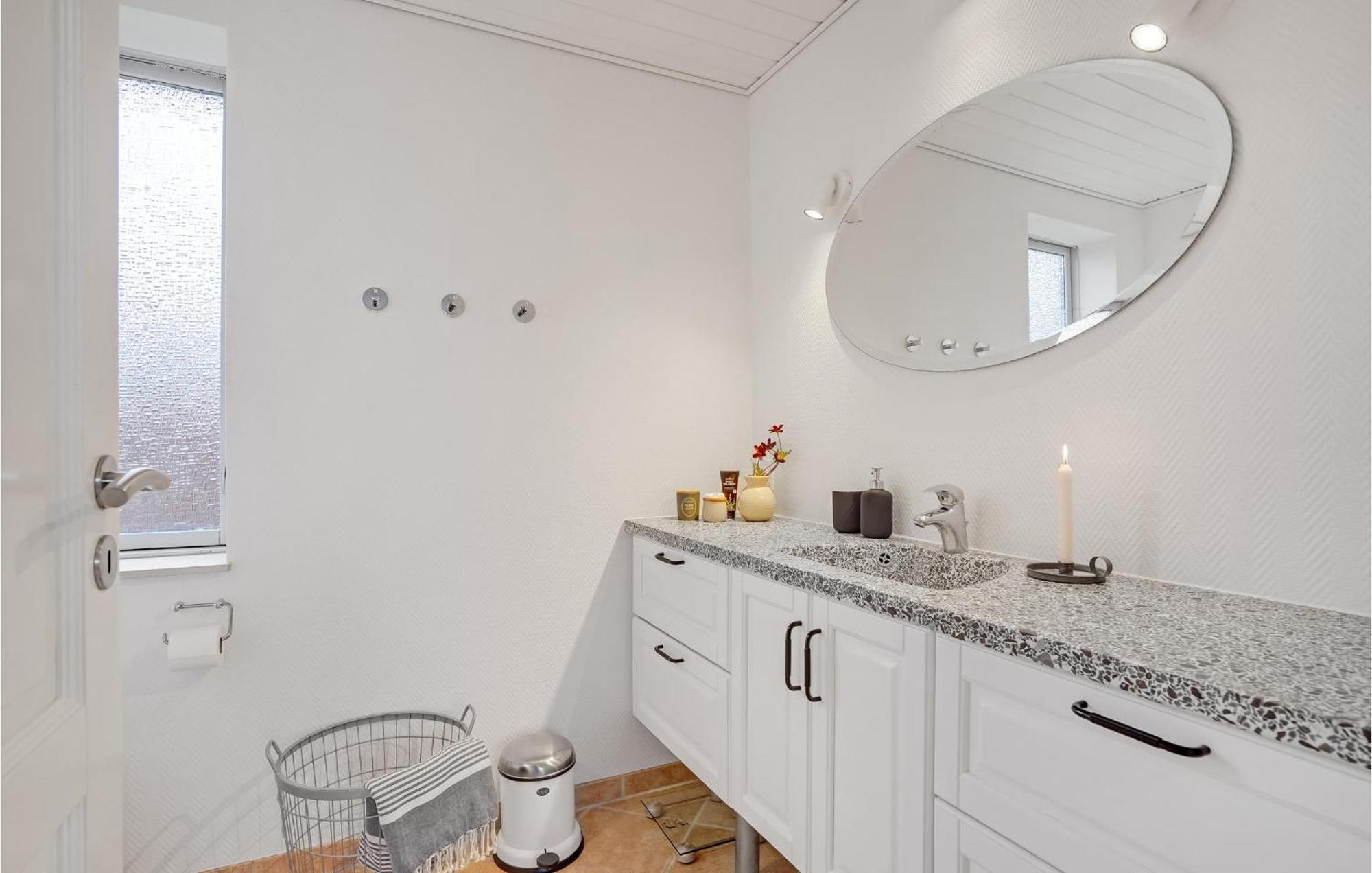 Gorgeous Home In Sunds With Kitchen Exteriér fotografie