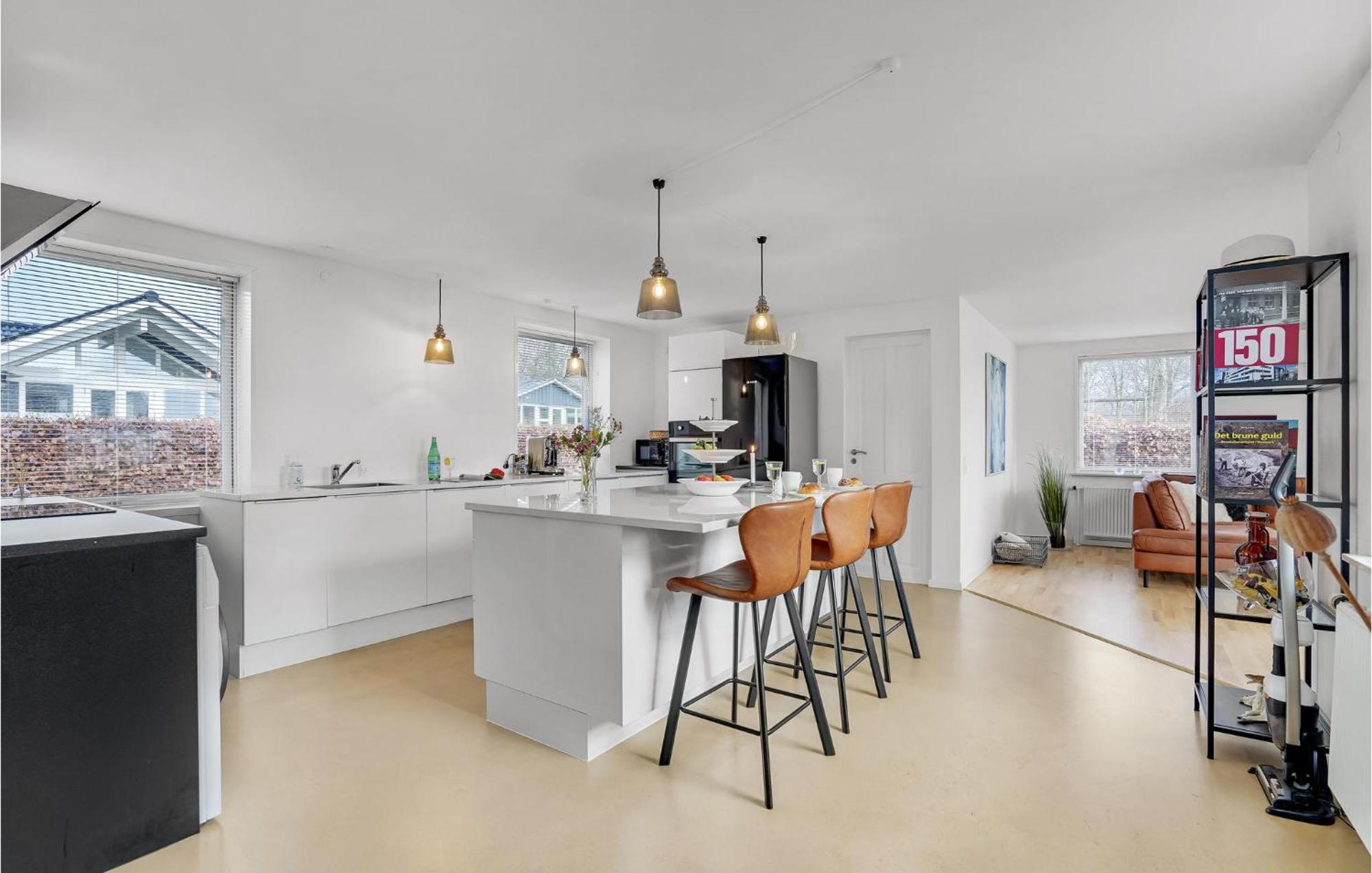 Gorgeous Home In Sunds With Kitchen Exteriér fotografie